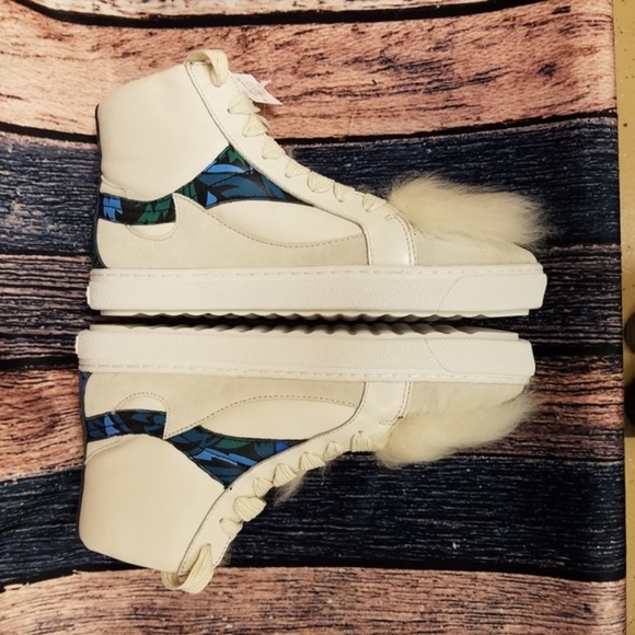 Coach Q8806 Shearling Pointy Toe High Top - Picture 6 of 8